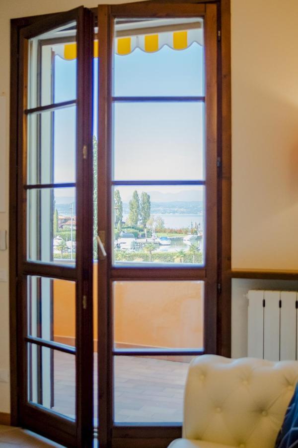 La Casa Sul Porto - Italian Homing Apartment Sirmione Ngoại thất bức ảnh