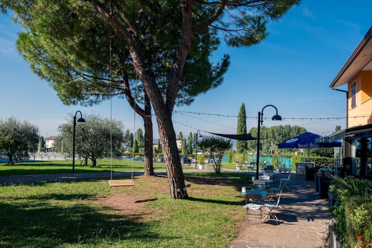 La Casa Sul Porto - Italian Homing Apartment Sirmione Ngoại thất bức ảnh